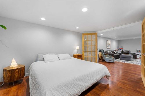 15 Fielding Drive Se, Calgary, AB - Indoor Photo Showing Bedroom