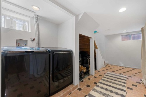 15 Fielding Drive Se, Calgary, AB - Indoor