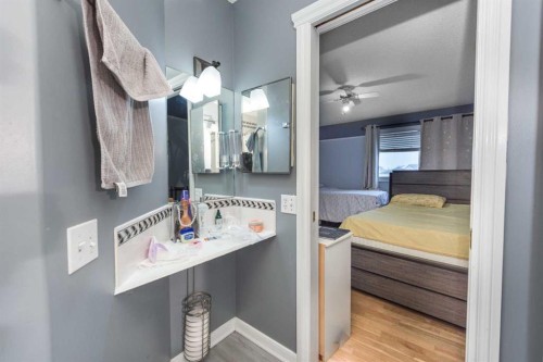 3810 Catalina Boulevard Ne, Calgary, AB - Indoor Photo Showing Bathroom