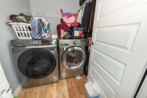 3810 Catalina Boulevard Ne, Calgary, AB - Indoor Photo Showing Laundry Room