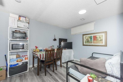 3810 Catalina Boulevard Ne, Calgary, AB - Indoor