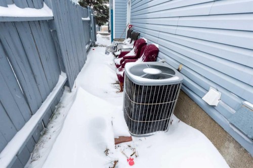 3810 Catalina Boulevard Ne, Calgary, AB - Outdoor