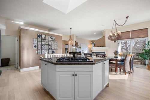 60 Woodpark Close Sw, Calgary, AB - Indoor Photo Showing Kitchen