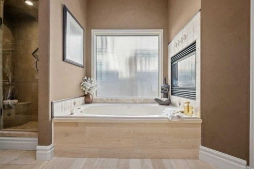 60 Woodpark Close Sw, Calgary, AB - Indoor Photo Showing Bathroom