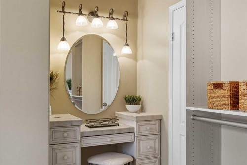 60 Woodpark Close Sw, Calgary, AB - Indoor Photo Showing Bathroom