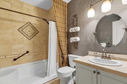60 Woodpark Close Sw, Calgary, AB - Indoor Photo Showing Bathroom