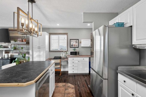 1028 Penrith Crescent Se, Calgary, AB 