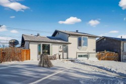 1028 Penrith Crescent SE Calgary, AB T2A 2H7
