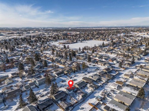 1028 Penrith Crescent Se, Calgary, AB 
