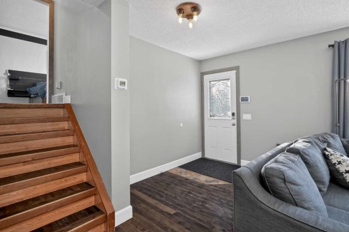 1028 Penrith Crescent Se, Calgary, AB 