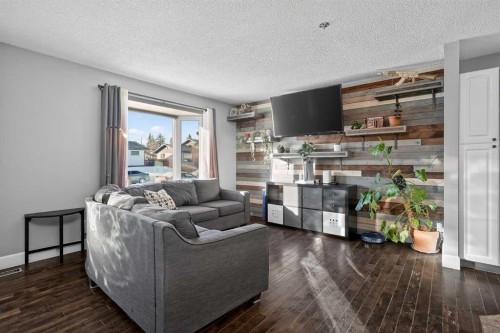 1028 Penrith Crescent Se, Calgary, AB 