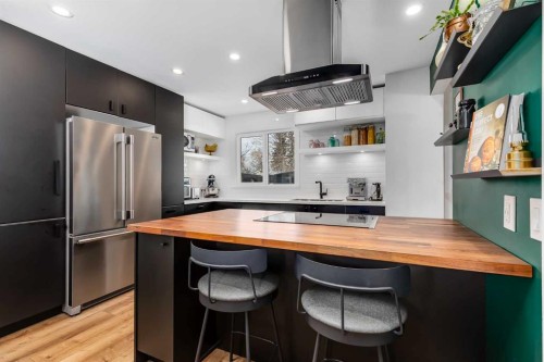 3011 32A Avenue Se, Calgary, AB - Indoor