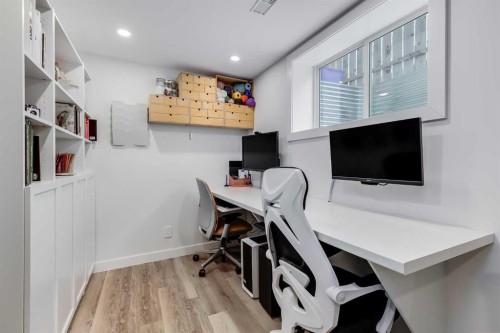 3011 32A Avenue Se, Calgary, AB - Indoor Photo Showing Office