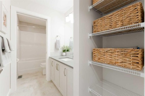 156 Precedence View, Cochrane, AB - Indoor