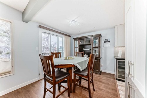52A Queen Alexandra Close Se, Calgary, AB - Indoor Photo Showing Dining Room