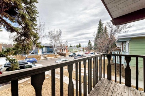 52A Queen Alexandra Close Se, Calgary, AB - Outdoor With Balcony