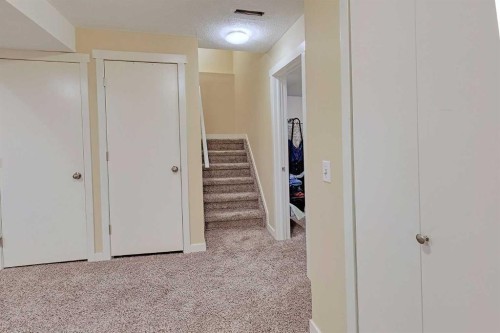 210 Mt Lorette Close Se, Calgary, AB - Indoor Photo Showing Other Room