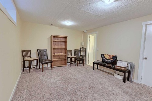 210 Mt Lorette Close Se, Calgary, AB - Indoor