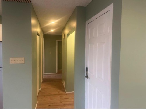 52 Wildrose Crescent, Brooks, AB - Indoor Photo Showing Other Room