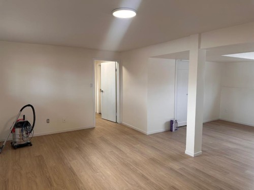 52 Wildrose Crescent, Brooks, AB - Indoor Photo Showing Other Room