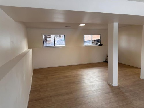 52 Wildrose Crescent, Brooks, AB - Indoor Photo Showing Other Room