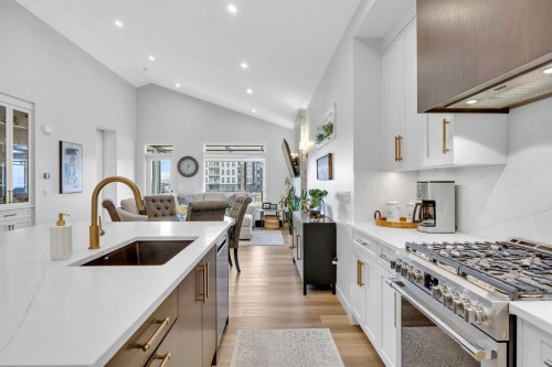 13 Emerson Crescent, Okotoks, AB - Indoor Photo Showing Kitchen With Upgraded Kitchen