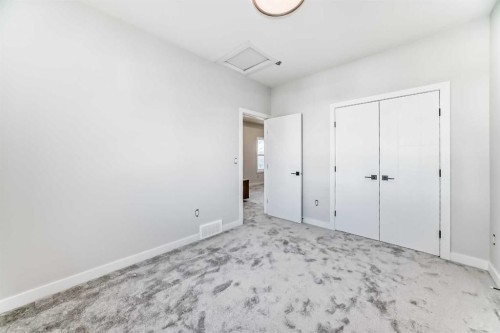 116 Heritage Manor, Cochrane, AB 