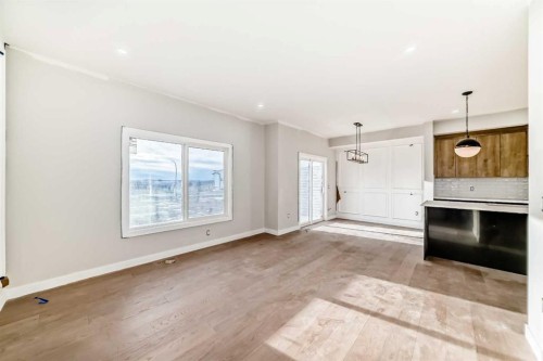 524 Heritage Boulevard, Cochrane, AB - Indoor Photo Showing Other Room