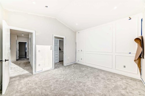 524 Heritage Boulevard, Cochrane, AB - Indoor Photo Showing Other Room