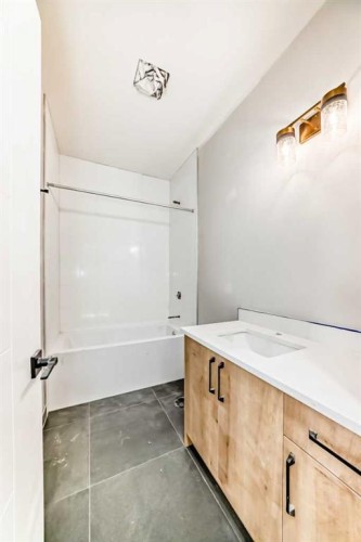 524 Heritage Boulevard, Cochrane, AB - Indoor