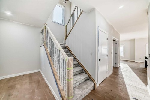 524 Heritage Boulevard, Cochrane, AB - Indoor Photo Showing Other Room