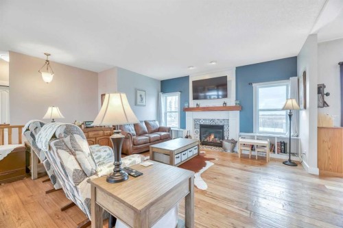 23 Winters Place, Rural Rocky View County, AB - Indoor Photo Showing Kitchen With Upgraded Kitchen