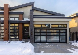 307 Elveden Court SW Calgary, AB T3H 2A9