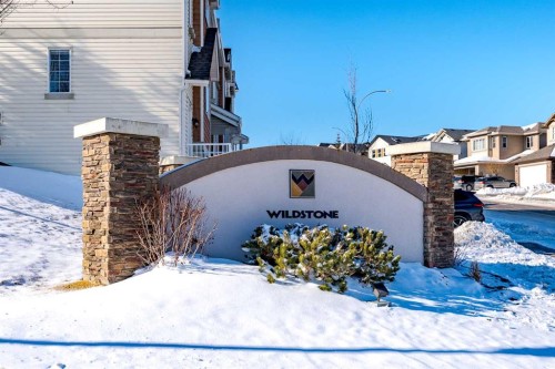 261 Pantego Lane Nw, Calgary, AB - Outdoor