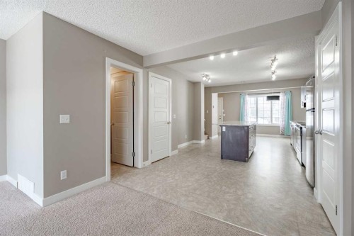261 Pantego Lane Nw, Calgary, AB - Indoor Photo Showing Other Room