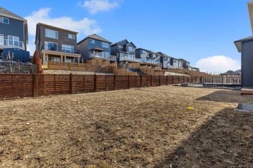 260 Lucas Way Nw, Calgary, AB - Outdoor