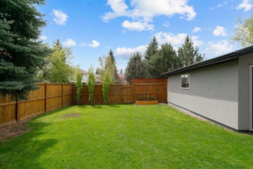 407 Brookmere Crescent Sw, Calgary, AB 