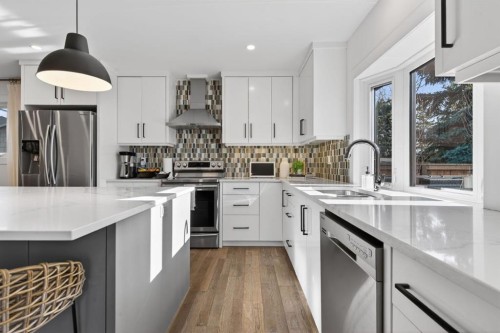 407 Brookmere Crescent Sw, Calgary, AB 