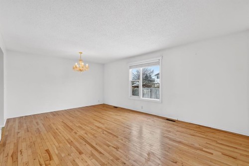 115 Abingdon Court Ne, Calgary, AB - Indoor Photo Showing Other Room