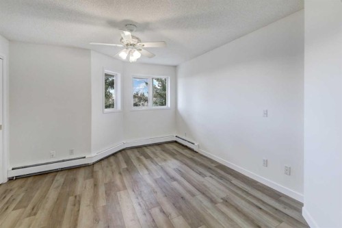 309-3309 Hawksbrow Point Nw, Calgary, AB - Indoor Photo Showing Other Room