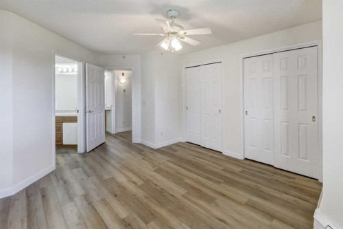 309-3309 Hawksbrow Point Nw, Calgary, AB - Indoor Photo Showing Other Room