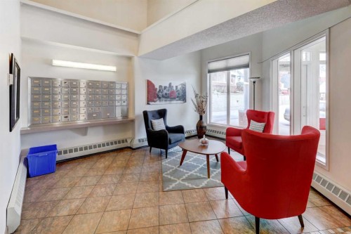 309-3309 Hawksbrow Point Nw, Calgary, AB - Indoor