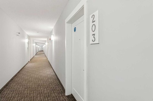 203-500 Auburn Meadows Common Se, Calgary, AB - Indoor Photo Showing Other Room