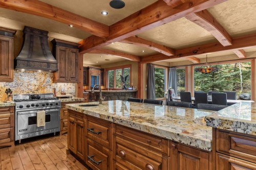 163 Cairns Landing, Canmore, AB - Indoor Photo Showing Kitchen With Upgraded Kitchen