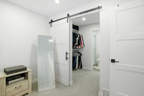 3 Kentish Drive Sw, Calgary, AB - Indoor Photo Showing Other Room