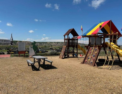 292138 Hwy 838, Drumheller, AB 