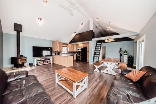 63 Sands Street, Rochon Sands, AB - Indoor Photo Showing Living Room