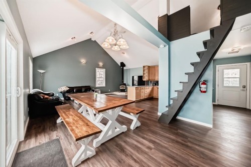 63 Sands Street, Rochon Sands, AB - Indoor Photo Showing Dining Room