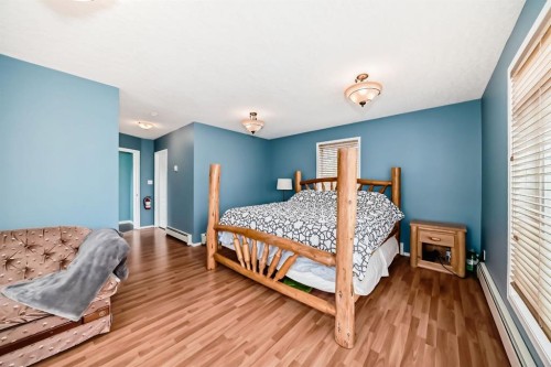 63 Sands Street, Rochon Sands, AB - Indoor Photo Showing Bedroom