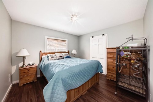 63 Sands Street, Rochon Sands, AB - Indoor Photo Showing Bedroom